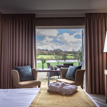 Lakeside Park Hotel & Spa Fishbourne  Екстериор снимка