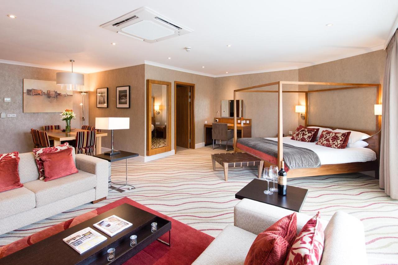 Lakeside Park Hotel & Spa Fishbourne  Екстериор снимка