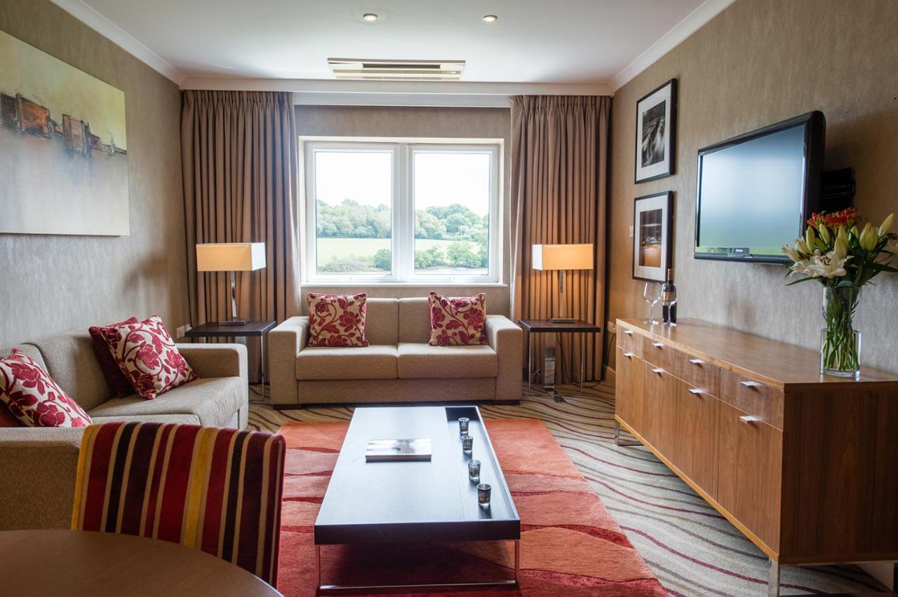 Lakeside Park Hotel & Spa Fishbourne  Екстериор снимка