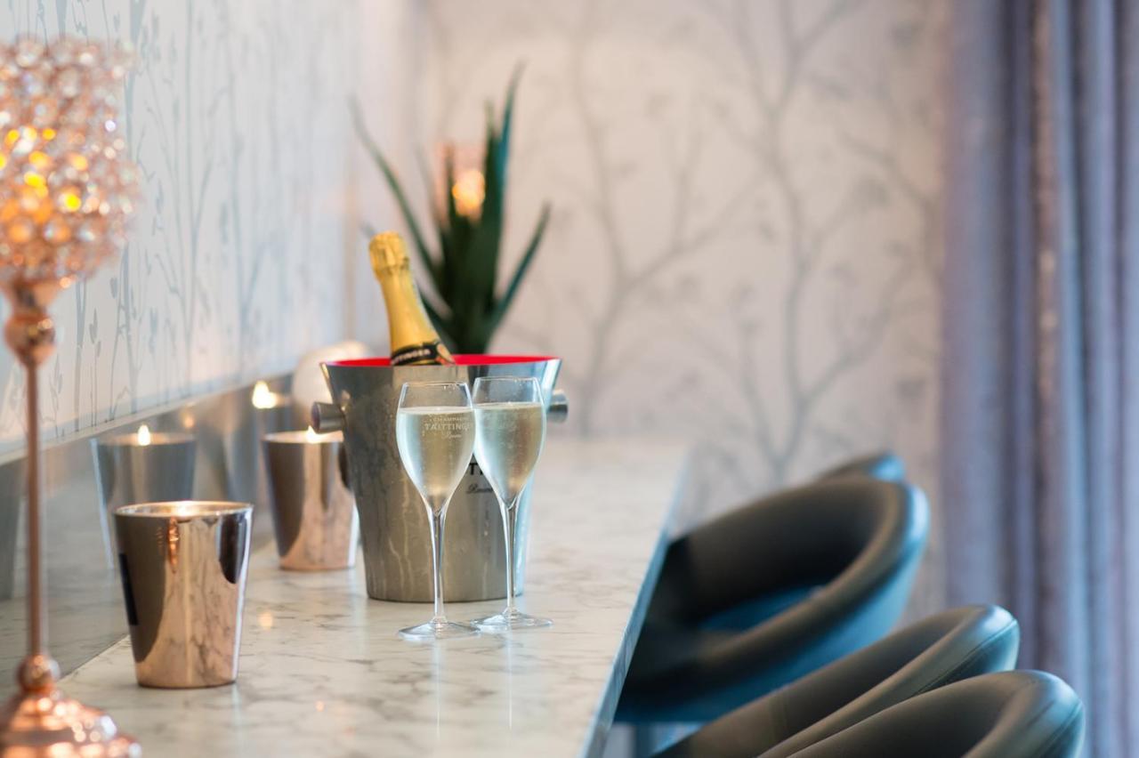 Lakeside Park Hotel & Spa Fishbourne  Екстериор снимка