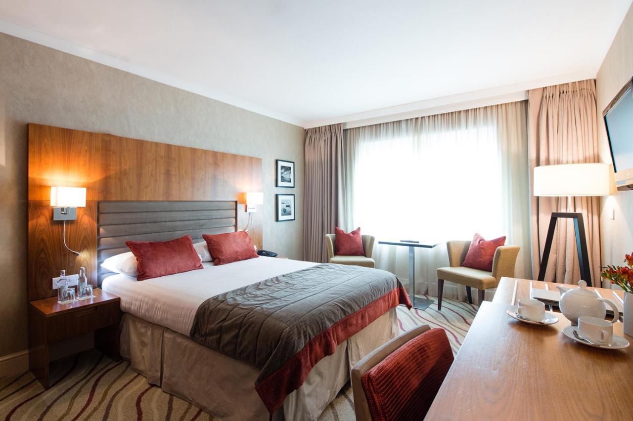 Lakeside Park Hotel & Spa Fishbourne  Екстериор снимка