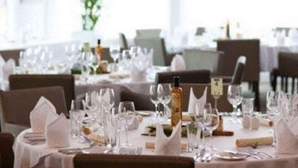 Lakeside Park Hotel & Spa Fishbourne  Ресторант снимка